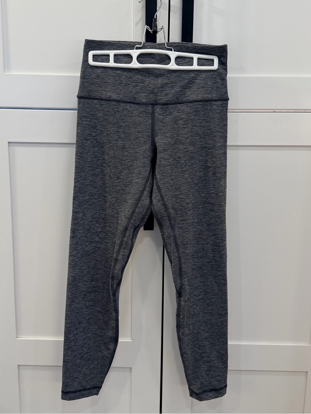 lululemon Align High-Rise Pant 25” – Heathered Graphite Grey – Size 6 – LW5CZOS